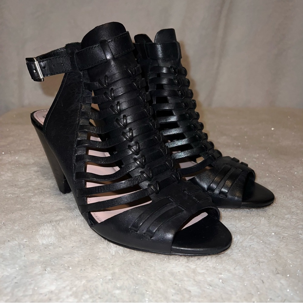 Vince Camuto black heels size 6
